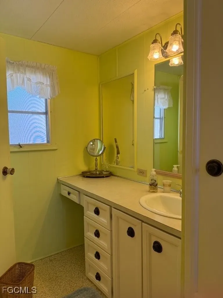 5558 Palm Beach Boulevard Fort Myers FL 33905