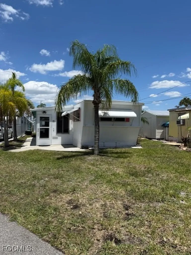 5558 Palm Beach Boulevard Fort Myers FL 33905
