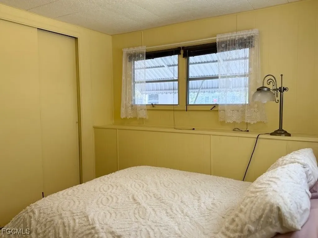 5558 Palm Beach Boulevard Fort Myers FL 33905