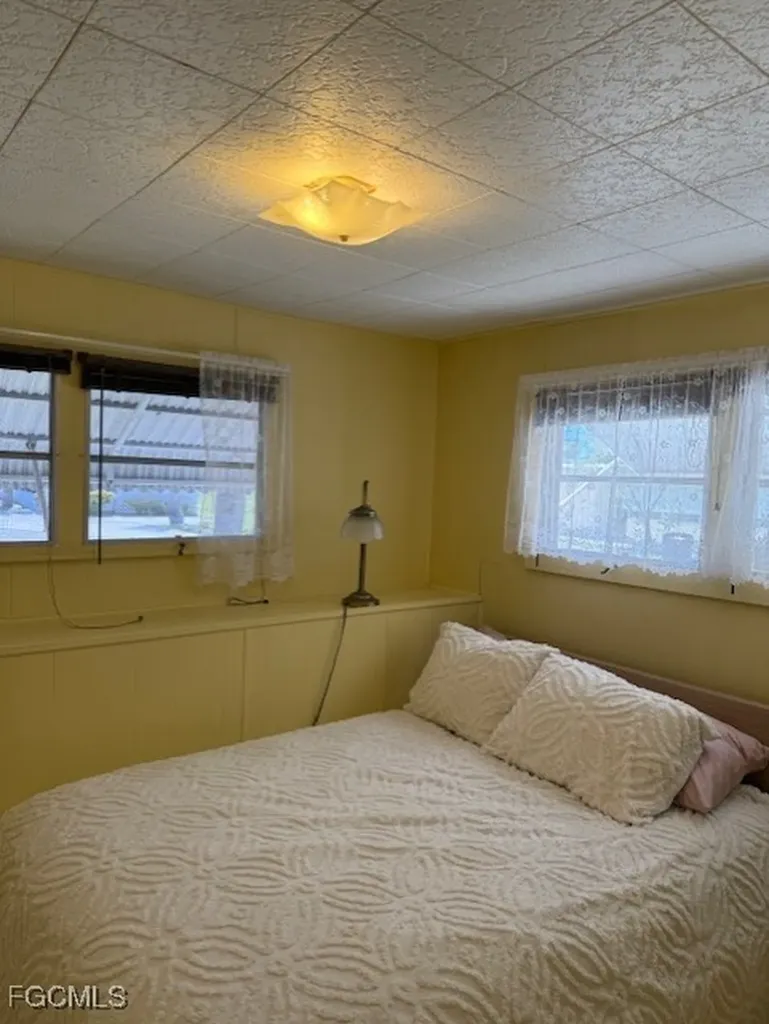 5558 Palm Beach Boulevard Fort Myers FL 33905