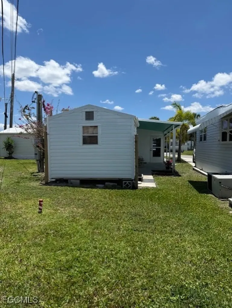 5558 Palm Beach Boulevard Fort Myers FL 33905