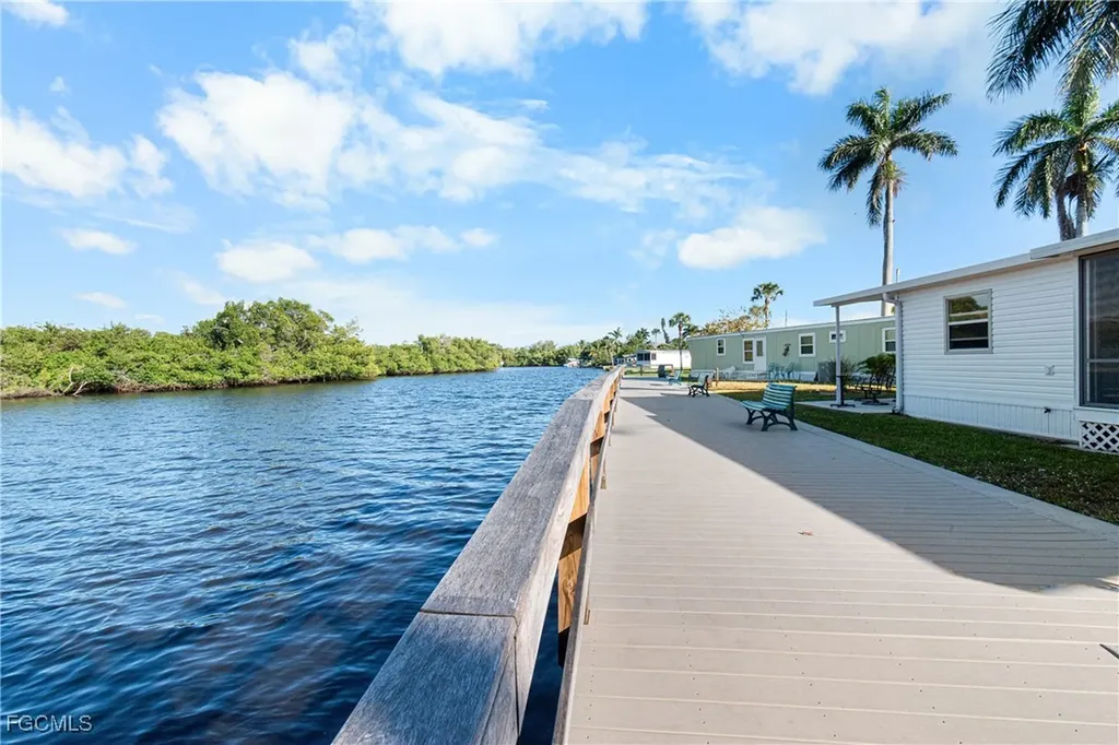 5558 Palm Beach Boulevard Fort Myers FL 33905