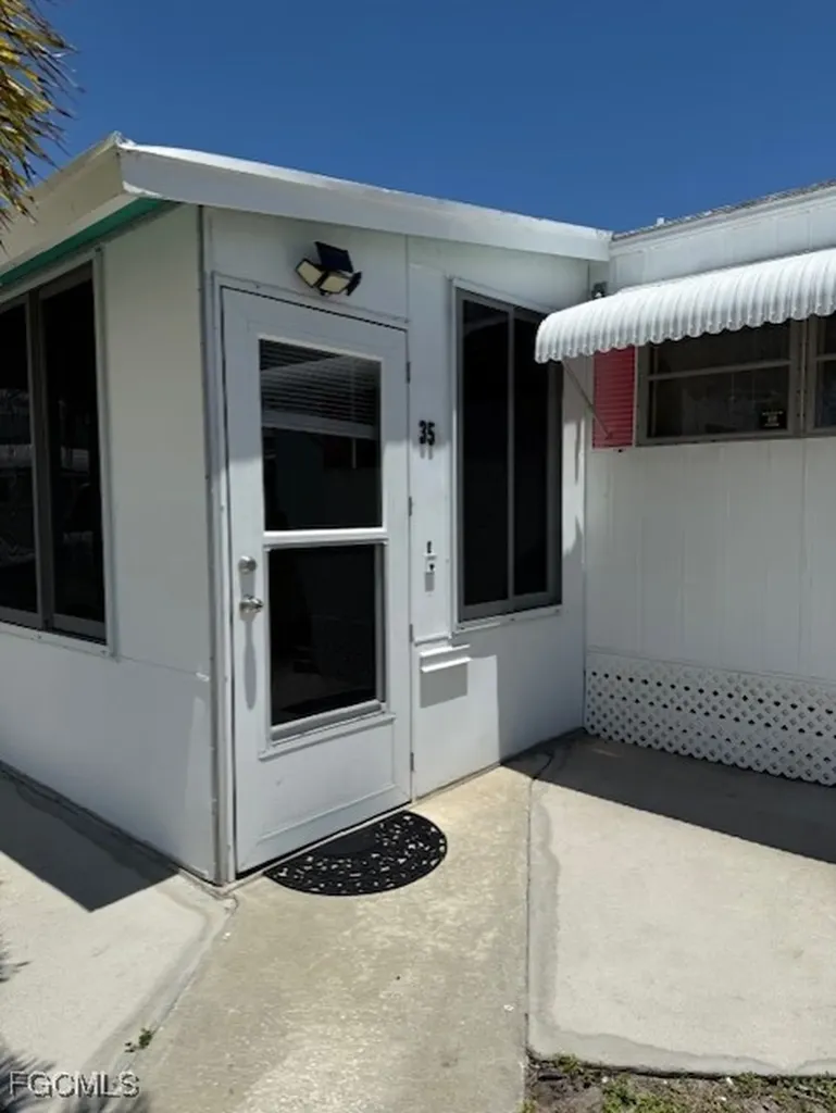 5558 Palm Beach Boulevard Fort Myers FL 33905