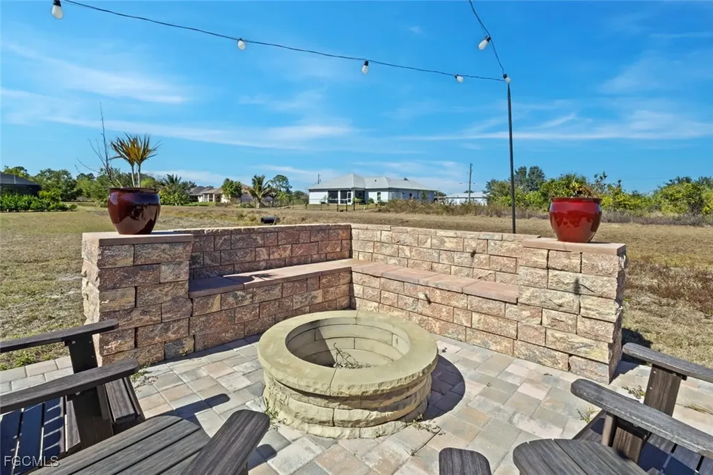633 Carrillon Avenue S Lehigh Acres FL 33974