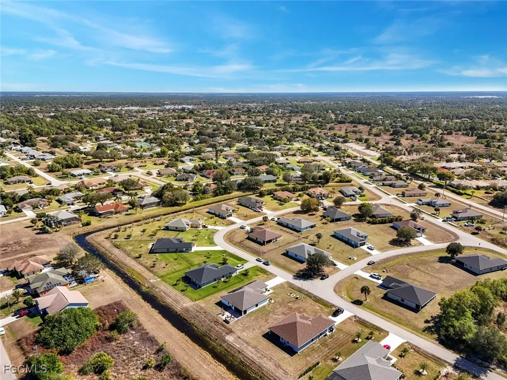 633 Carrillon Avenue S Lehigh Acres FL 33974