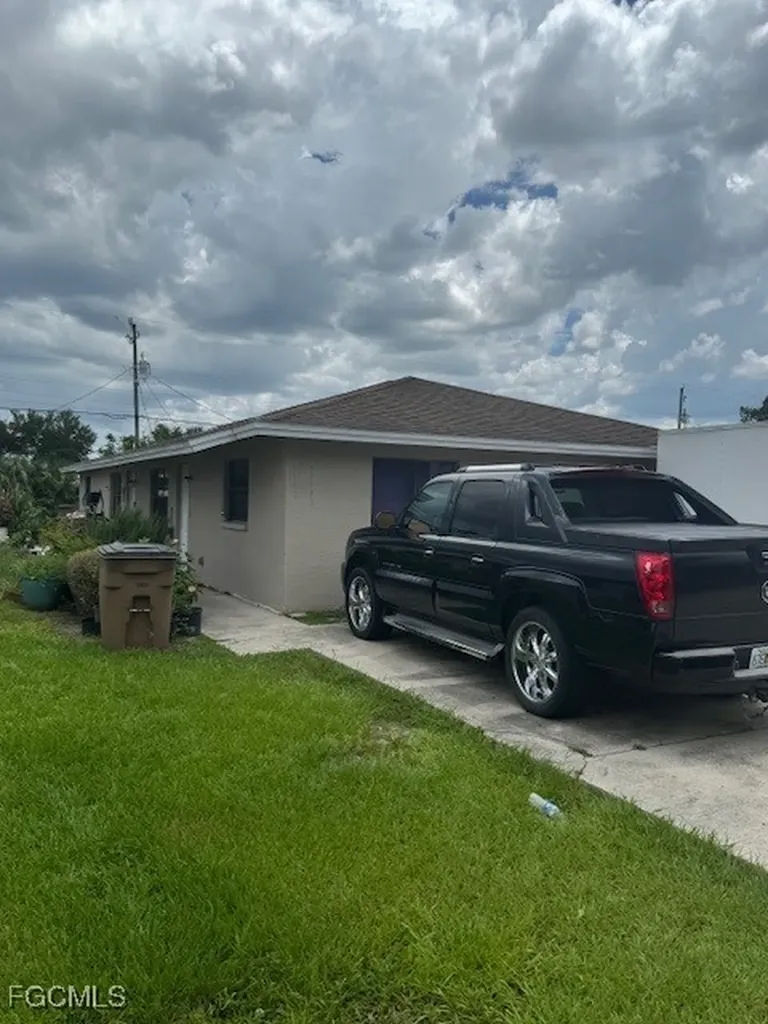 13861 1st Street Fort Myers FL 33905