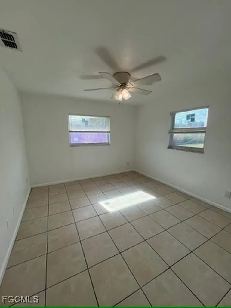 13861 1st Street Fort Myers FL 33905