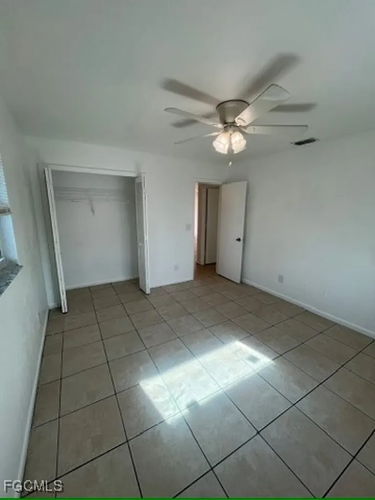 13861 1st Street Fort Myers FL 33905