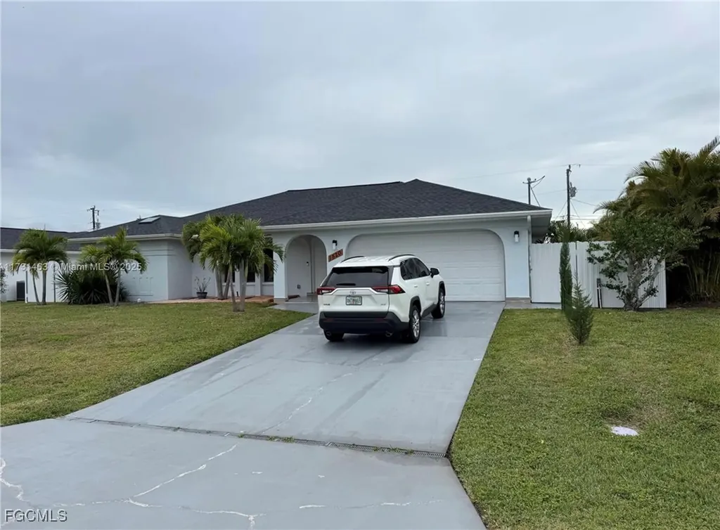 1520 SE 20th Court Cape Coral FL 33990