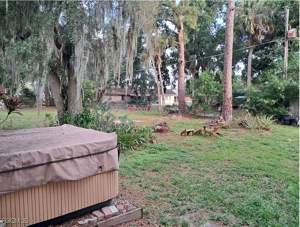 13914 Nassau Street Fort Myers FL 33905