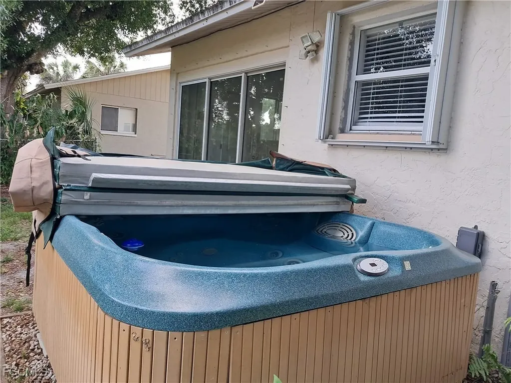 13914 Nassau Street Fort Myers FL 33905