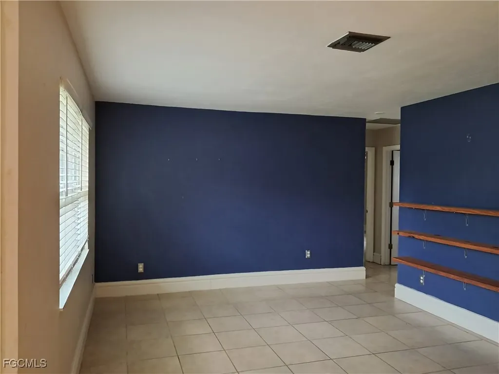13914 Nassau Street Fort Myers FL 33905