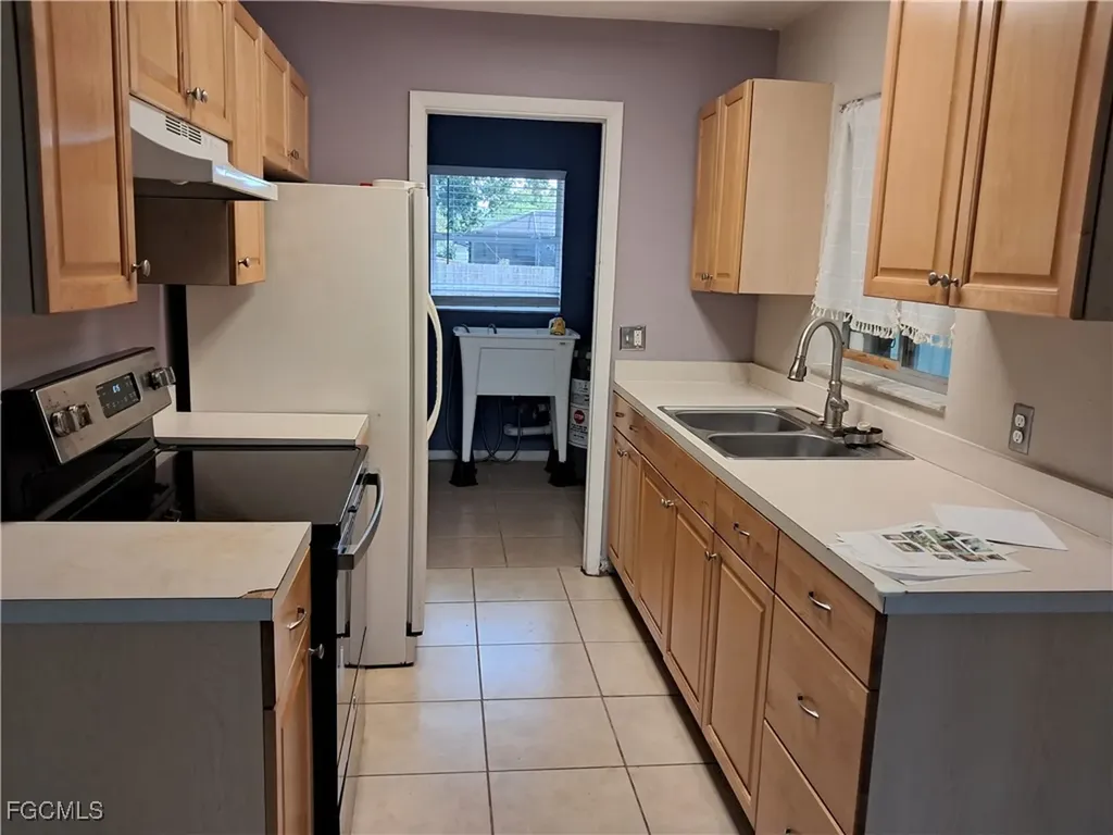 13914 Nassau Street Fort Myers FL 33905