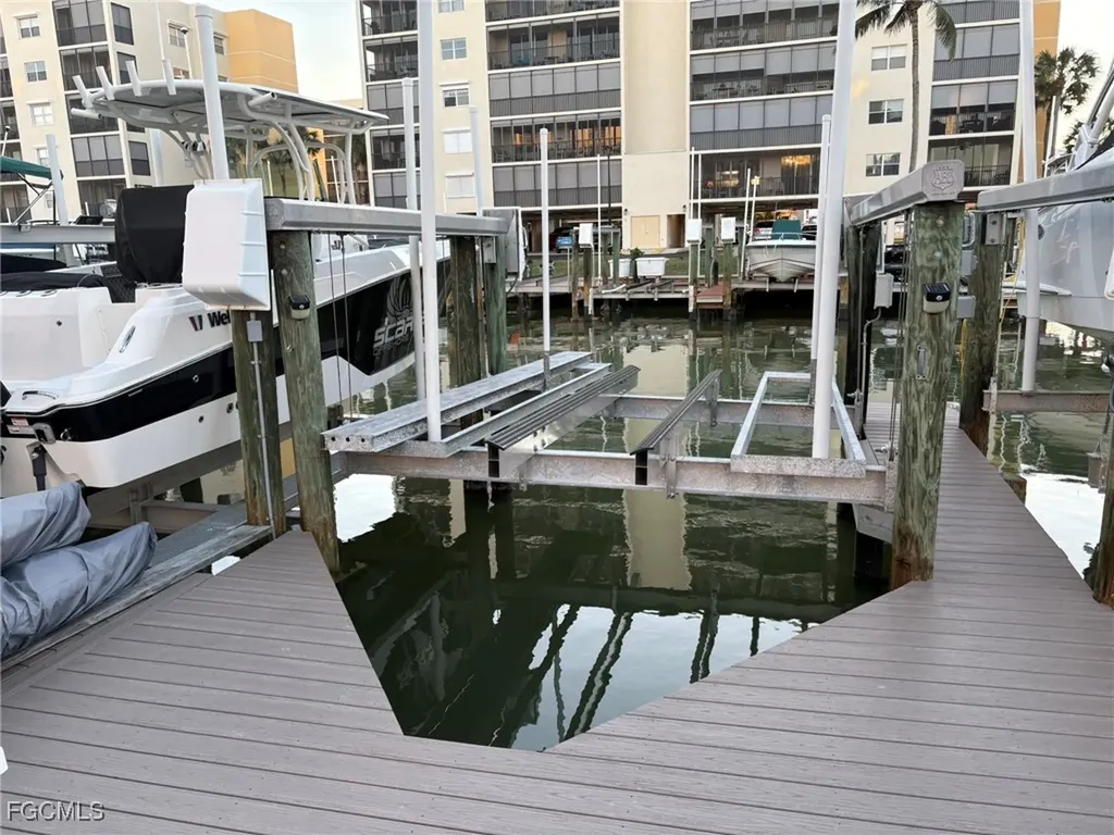 Dock 27 - 4351 Bay Beach Lane Fort Myers Beach FL 33931-5955