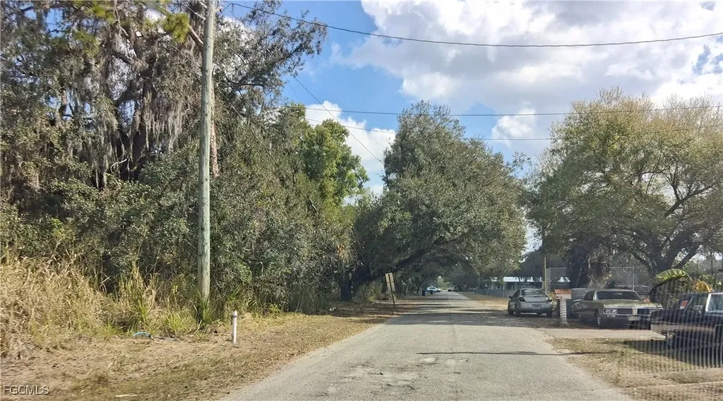 Suwanee Avenue Labelle FL 33935