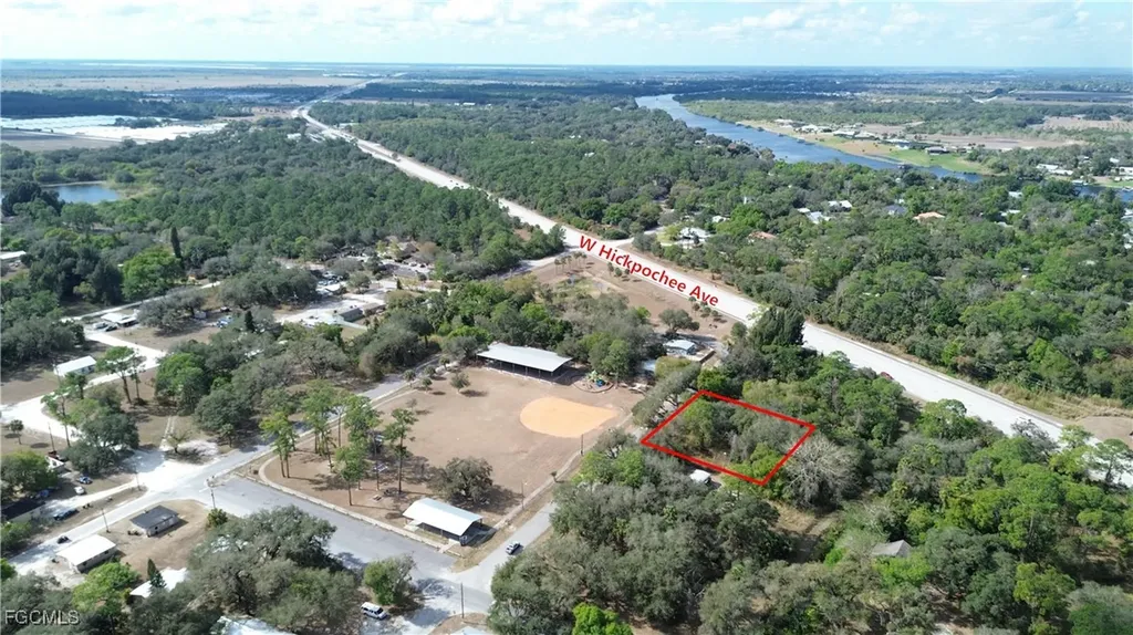 Suwanee Avenue Labelle FL 33935