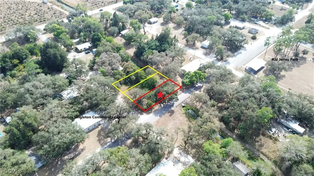 871 Caloosahatchee Avenue Labelle FL 33935