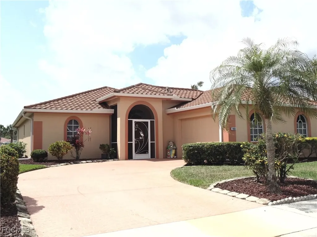 1900 Corona Del Sire Drive North Fort Myers FL 33917