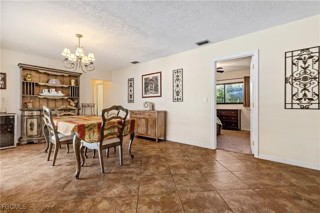 3802 SE 4th Avenue Cape Coral FL 33904
