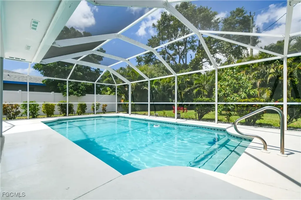 3802 SE 4th Avenue Cape Coral FL 33904