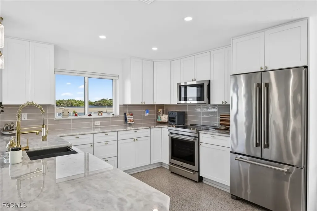 867 Oak Street Fort Myers Beach FL 33931