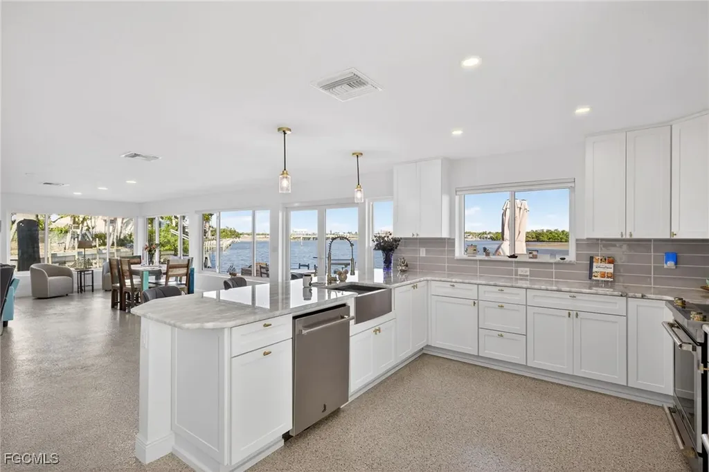 867 Oak Street Fort Myers Beach FL 33931