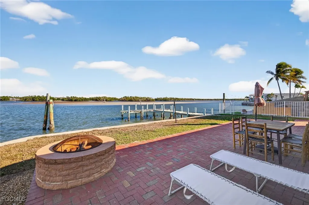 867 Oak Street Fort Myers Beach FL 33931
