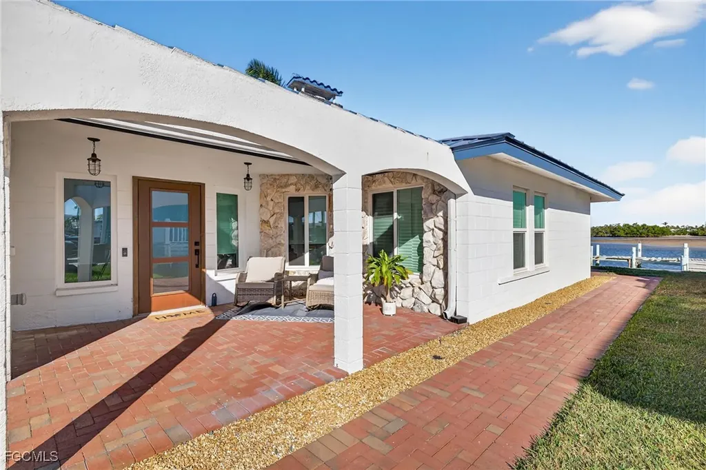 867 Oak Street Fort Myers Beach FL 33931