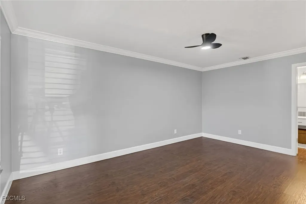 1209 SE 8th Street Cape Coral FL 33990