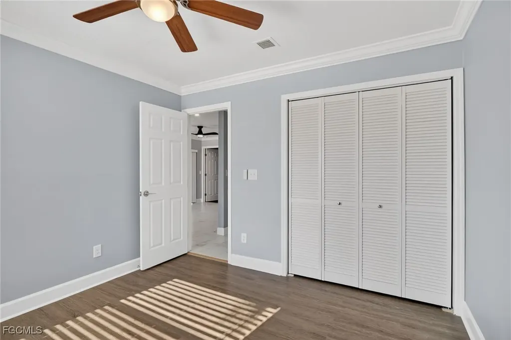 1209 SE 8th Street Cape Coral FL 33990