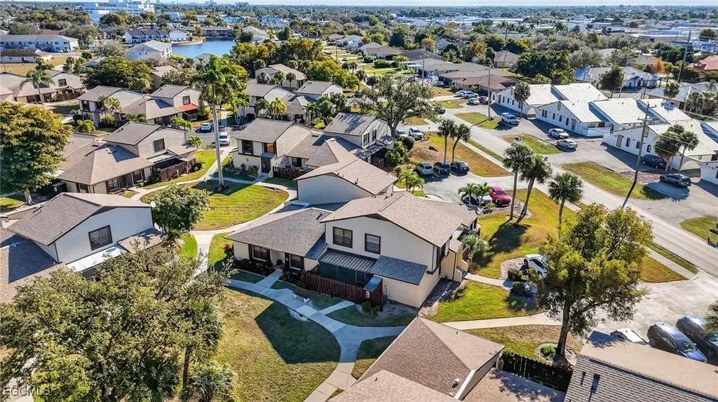 1209 SE 8th Street Cape Coral FL 33990