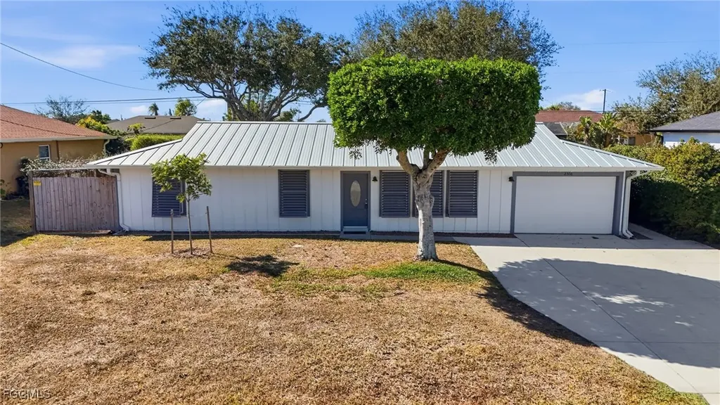 2306 NE 24th Avenue Cape Coral FL 33909