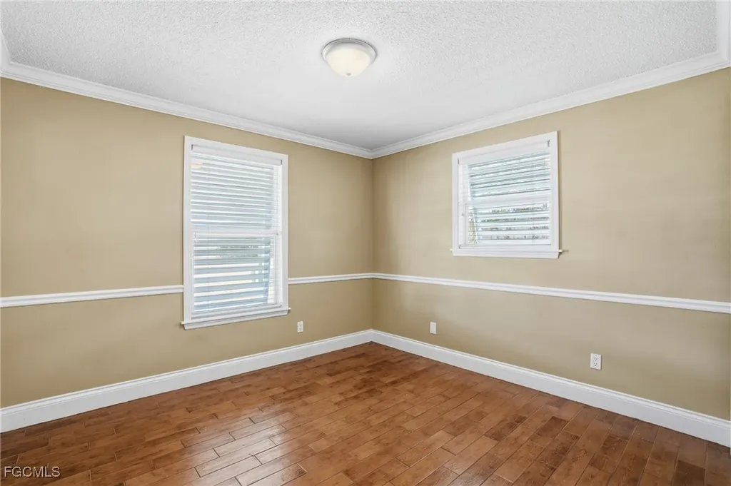 2306 NE 24th Avenue Cape Coral FL 33909