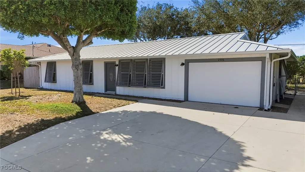 2306 NE 24th Avenue Cape Coral FL 33909