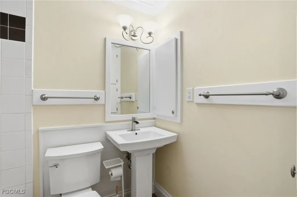 2306 NE 24th Avenue Cape Coral FL 33909