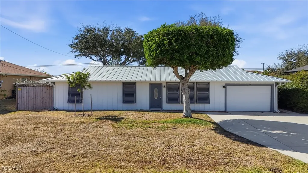 2306 NE 24th Avenue Cape Coral FL 33909