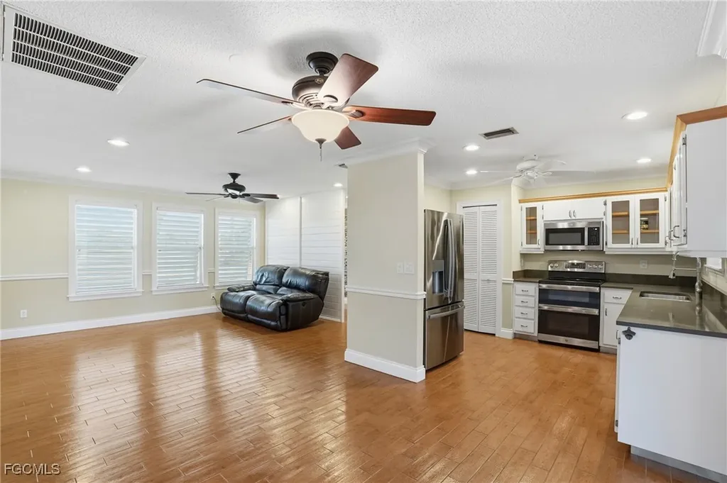 2306 NE 24th Avenue Cape Coral FL 33909