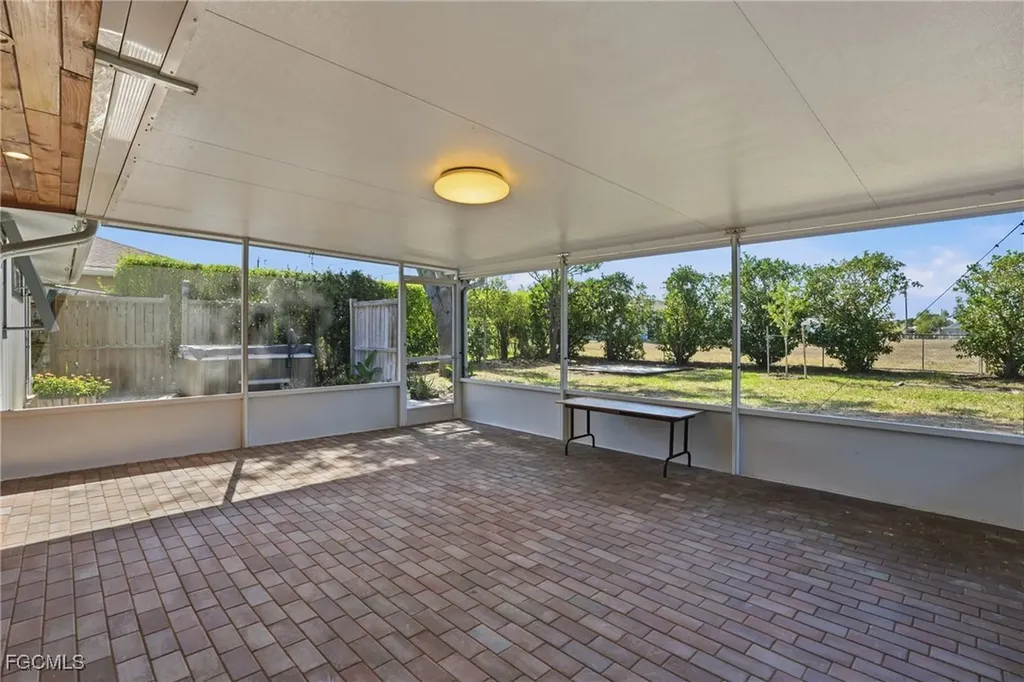 2306 NE 24th Avenue Cape Coral FL 33909