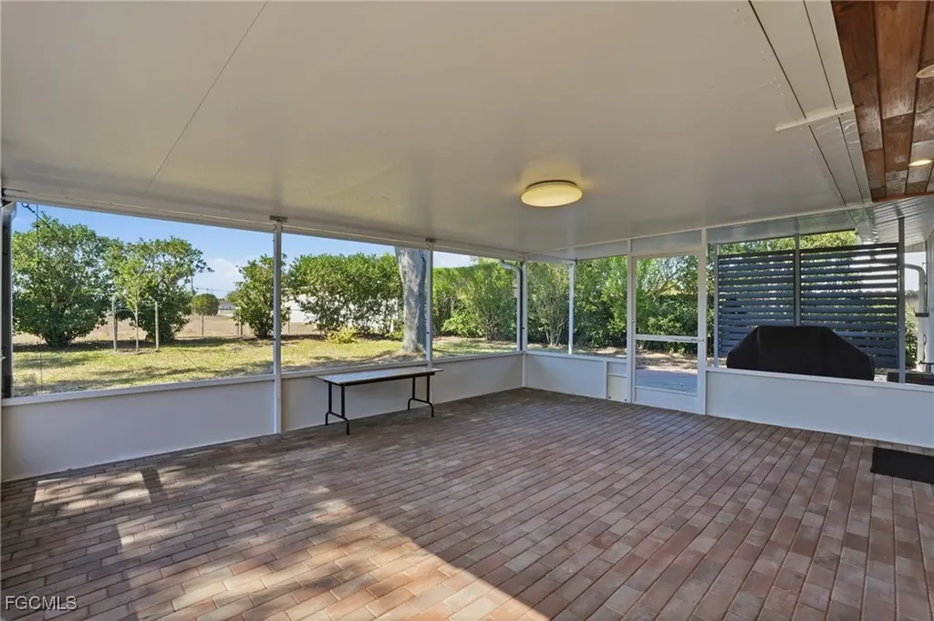 2306 NE 24th Avenue Cape Coral FL 33909
