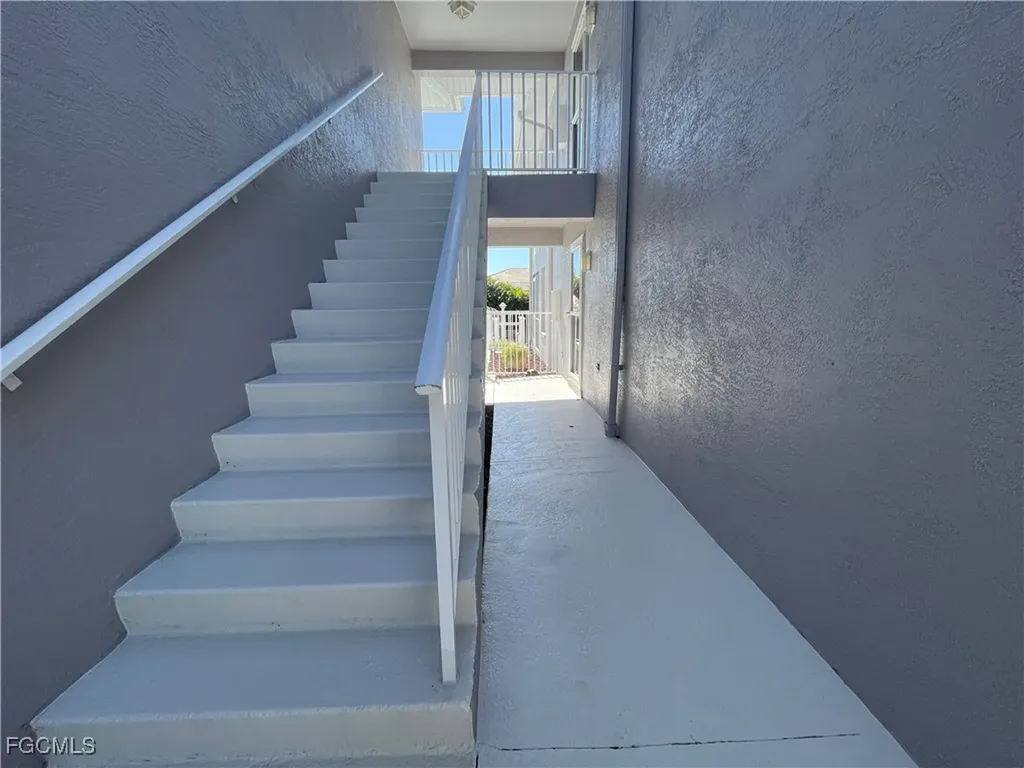 1004 SW 48th Terrace Cape Coral FL 33914