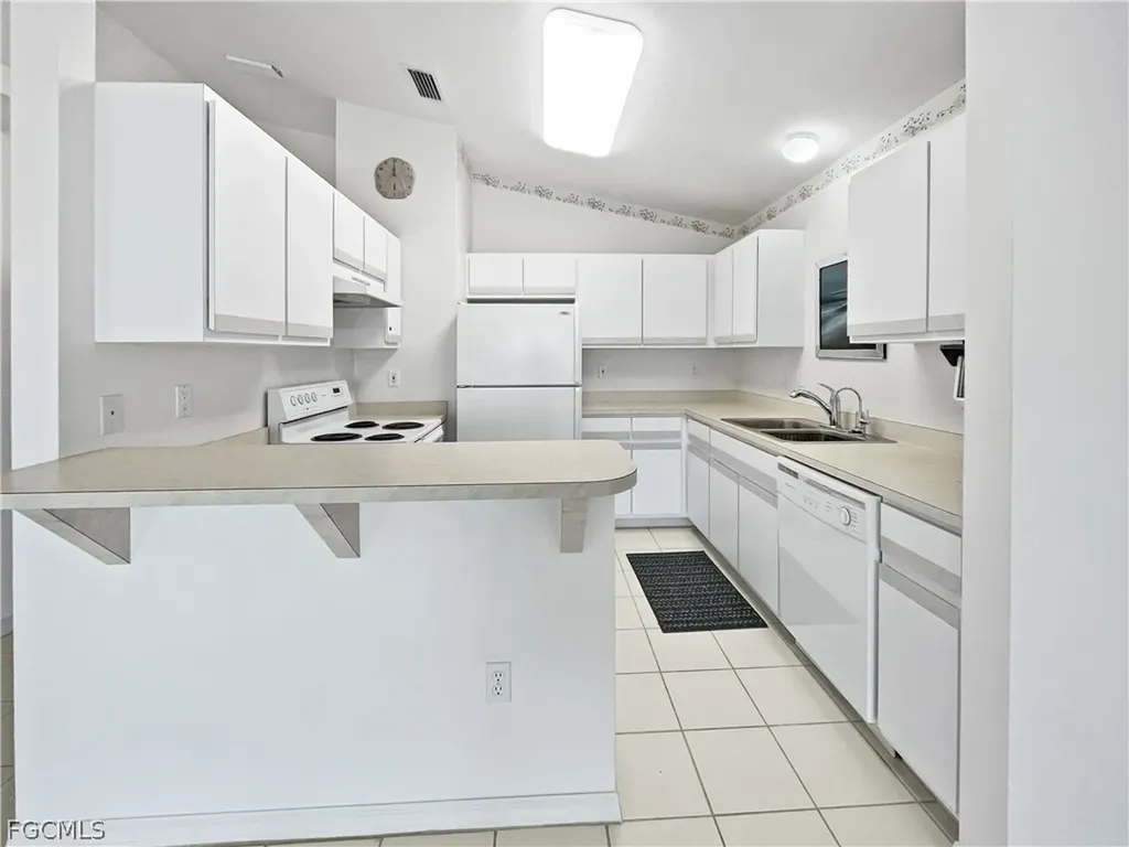 1004 SW 48th Terrace Cape Coral FL 33914