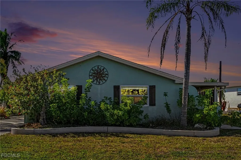 2753 N Ibis Court St. James City FL 33956