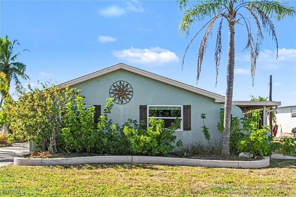 2753 N Ibis Court St. James City FL 33956