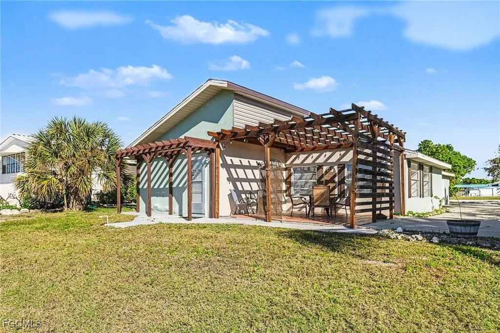 2753 N Ibis Court St. James City FL 33956
