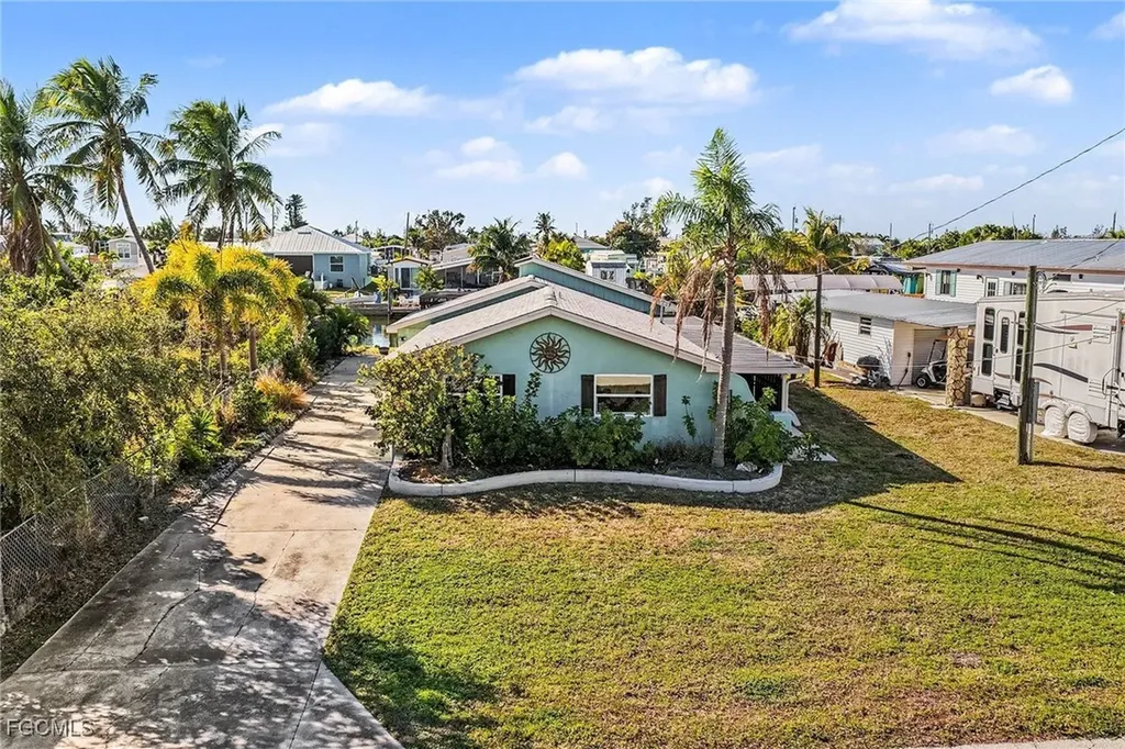 2753 N Ibis Court St. James City FL 33956