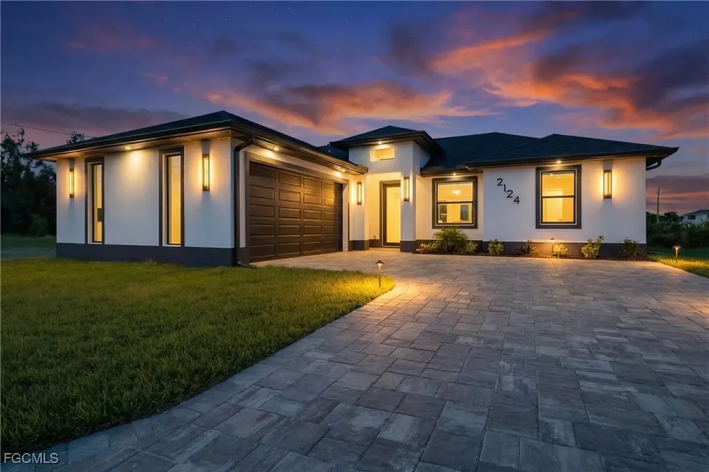 2124 NW 21st Street Cape Coral FL 33993
