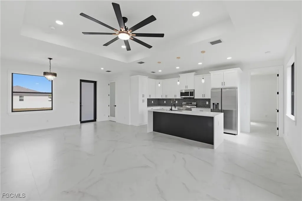 2124 NW 21st Street Cape Coral FL 33993