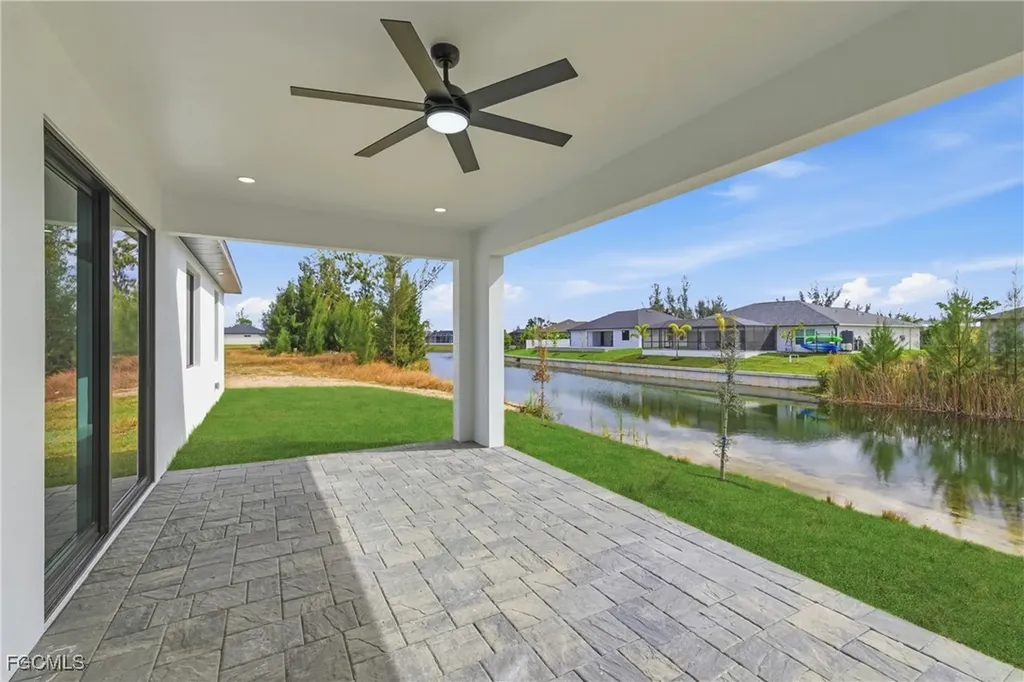 2124 NW 21st Street Cape Coral FL 33993