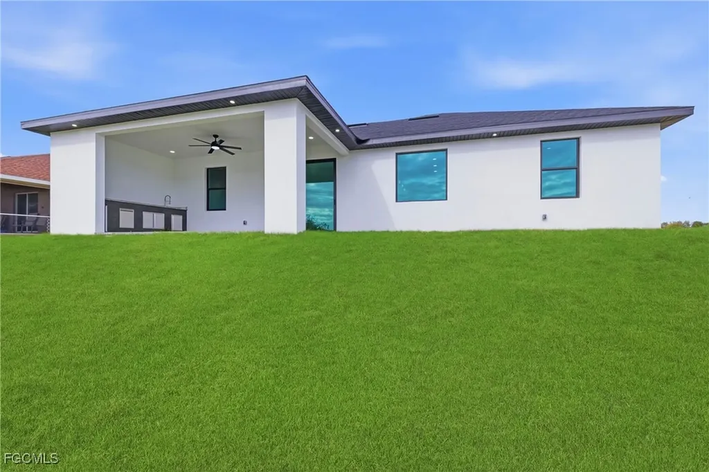 2124 NW 21st Street Cape Coral FL 33993