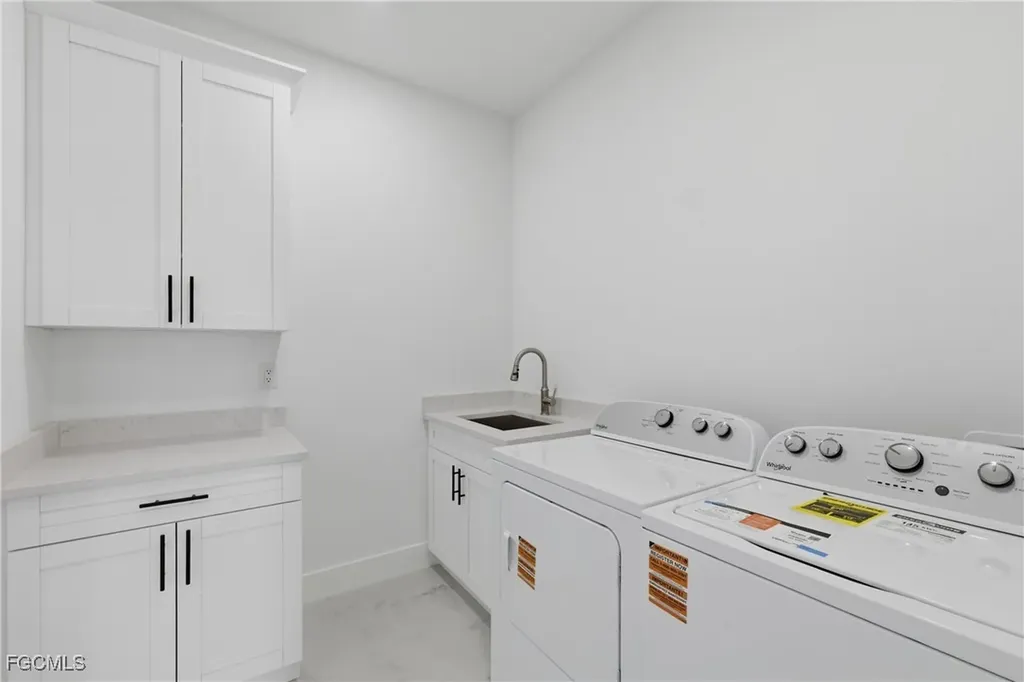 3919 NW 40th Street Cape Coral FL 33993